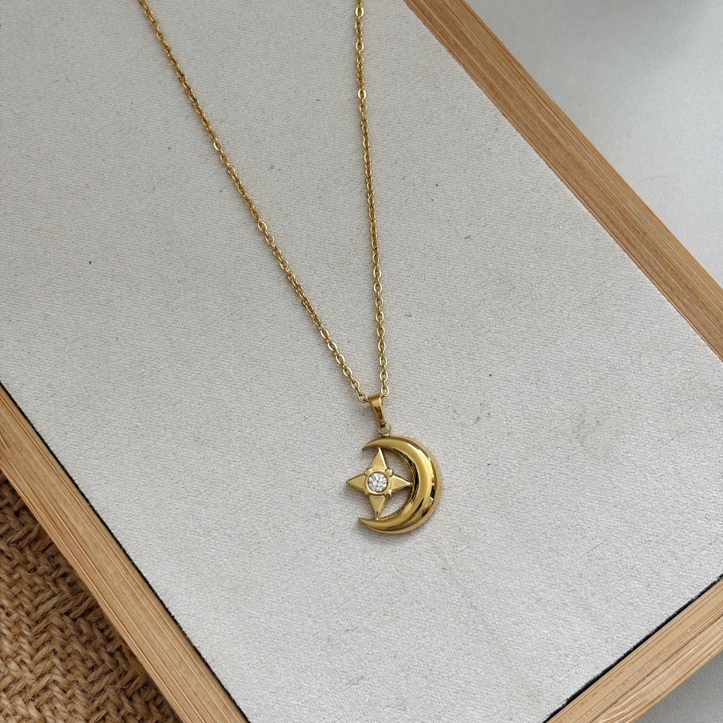 Colar banhado a ouro #20