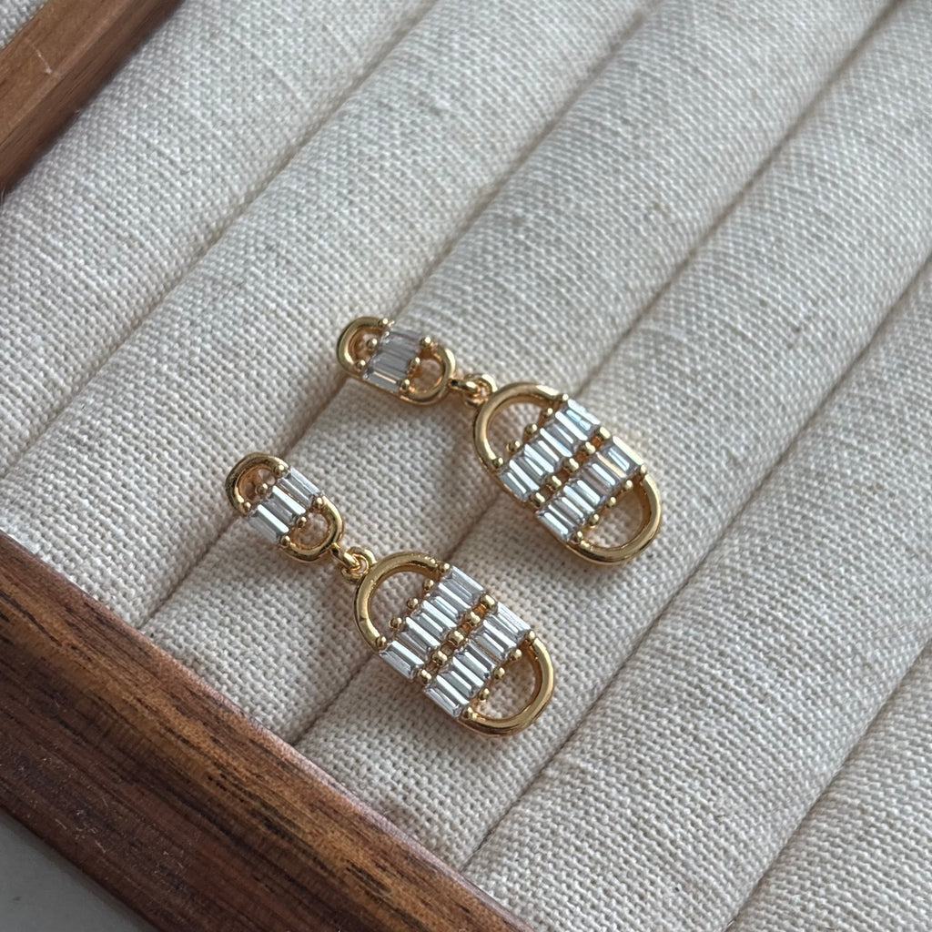 Brinco de luxo leve #49