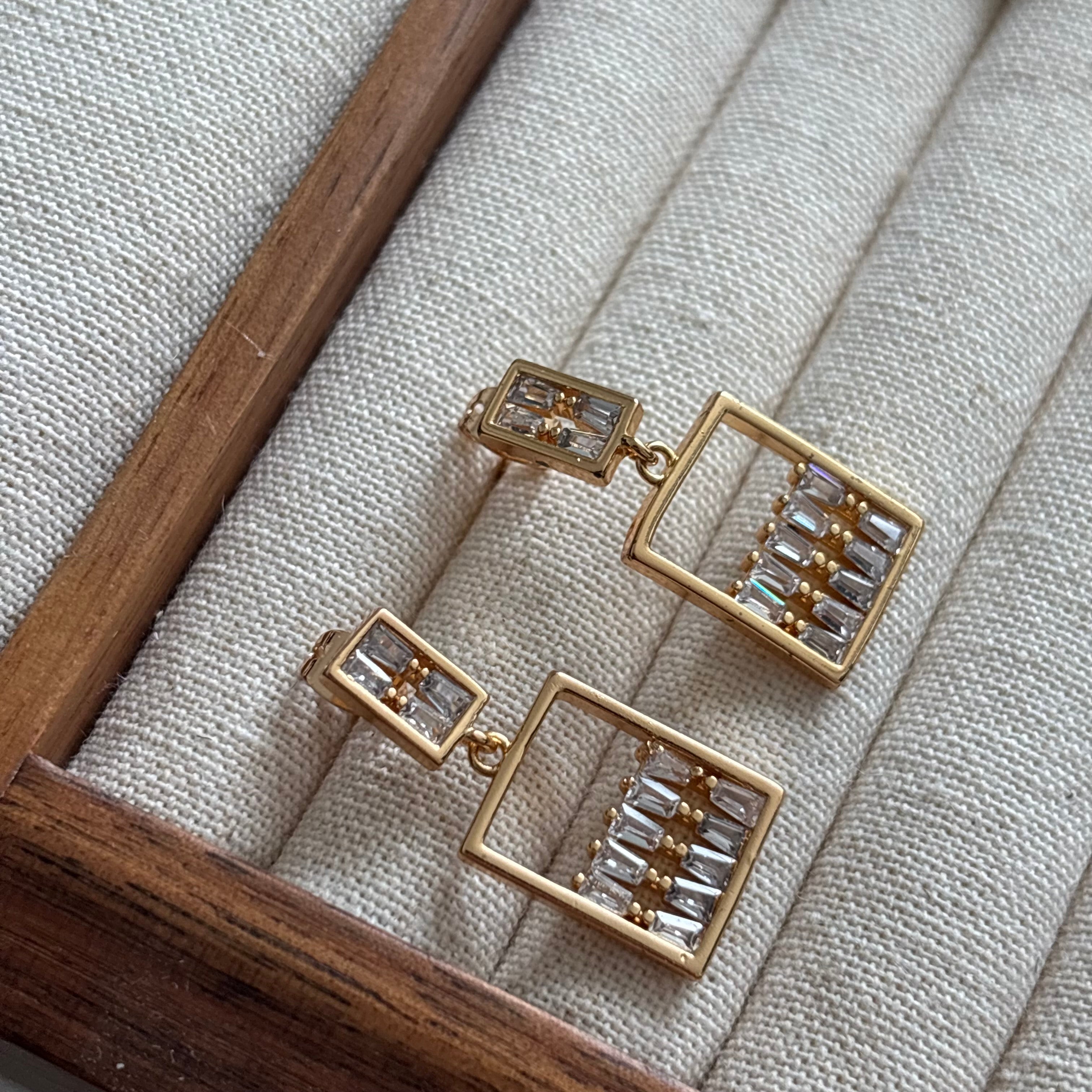 Brinco de luxo leve #37