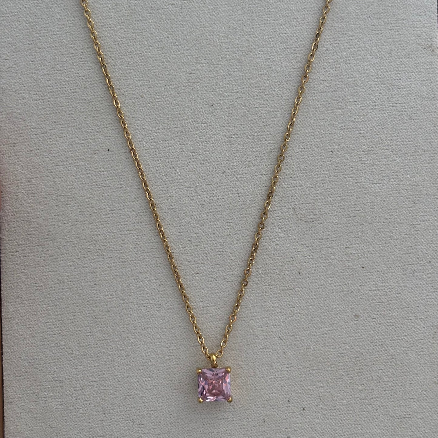 Colar banhado a ouro #28