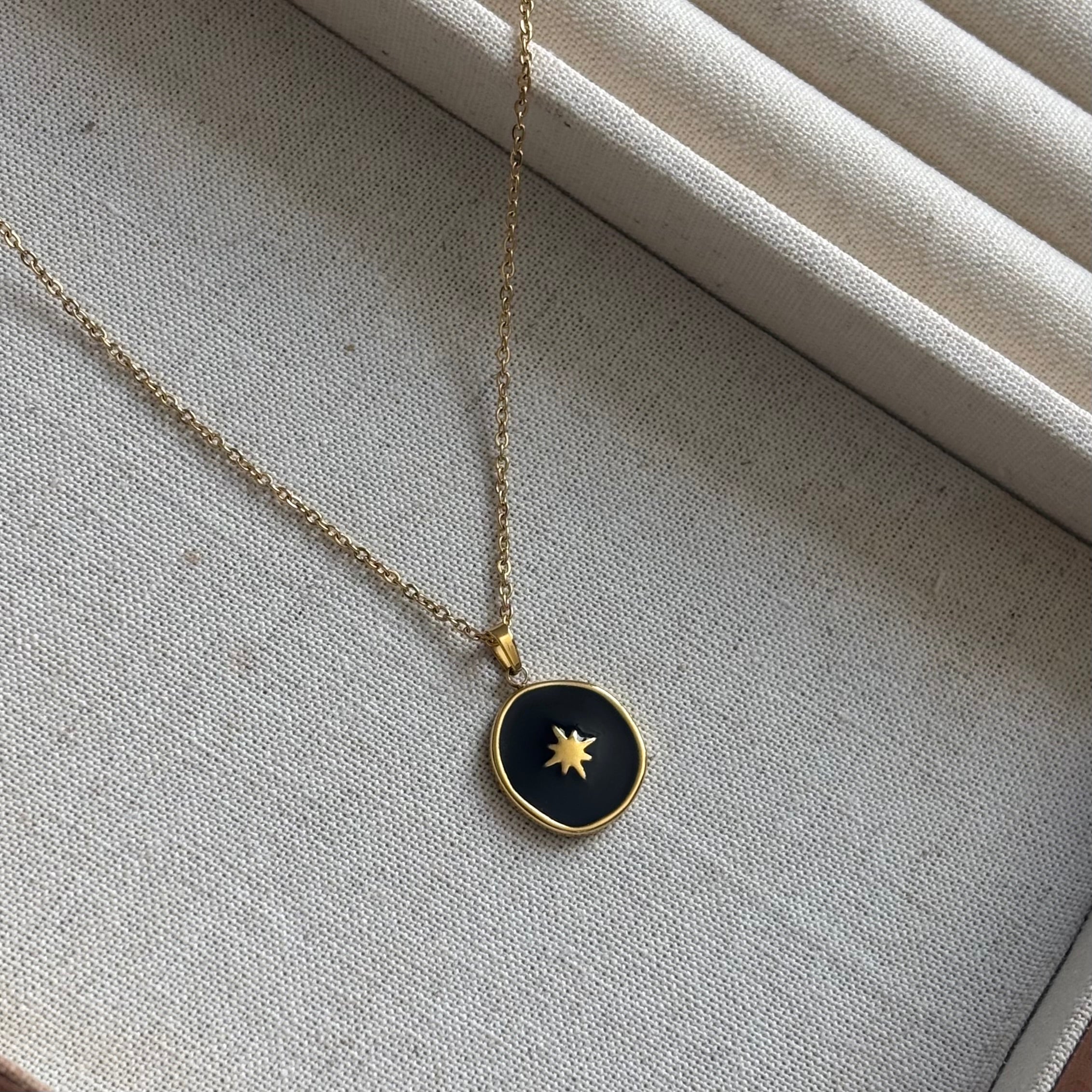 Colar banhado a ouro #03