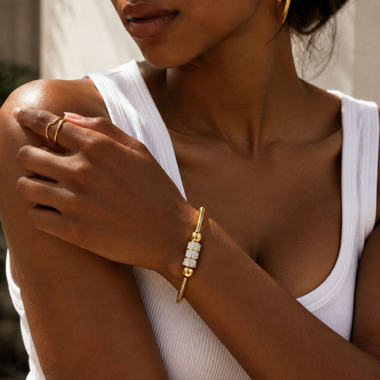 Pulseira feminina em aço de titânio dourado #32
